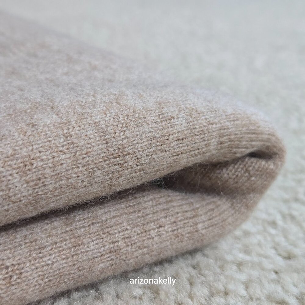 NWOT Cashmere Knit Scarf Heather Tan - Picture 12 of 12